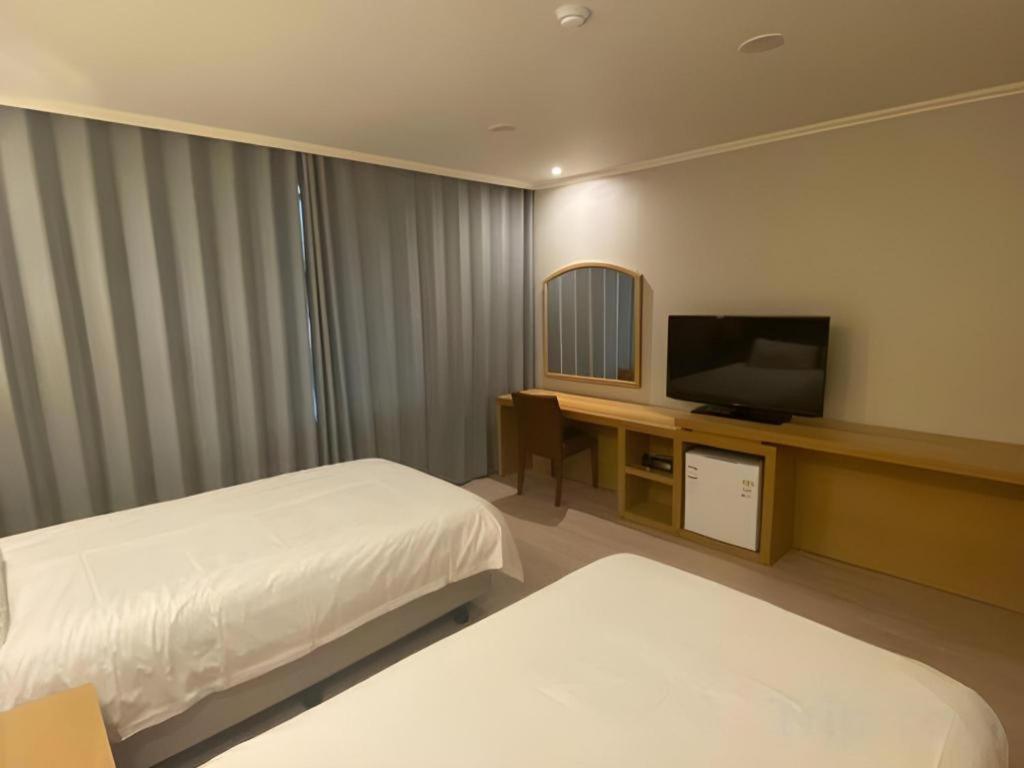 Emerald Hotel Jeju Ngoại thất bức ảnh